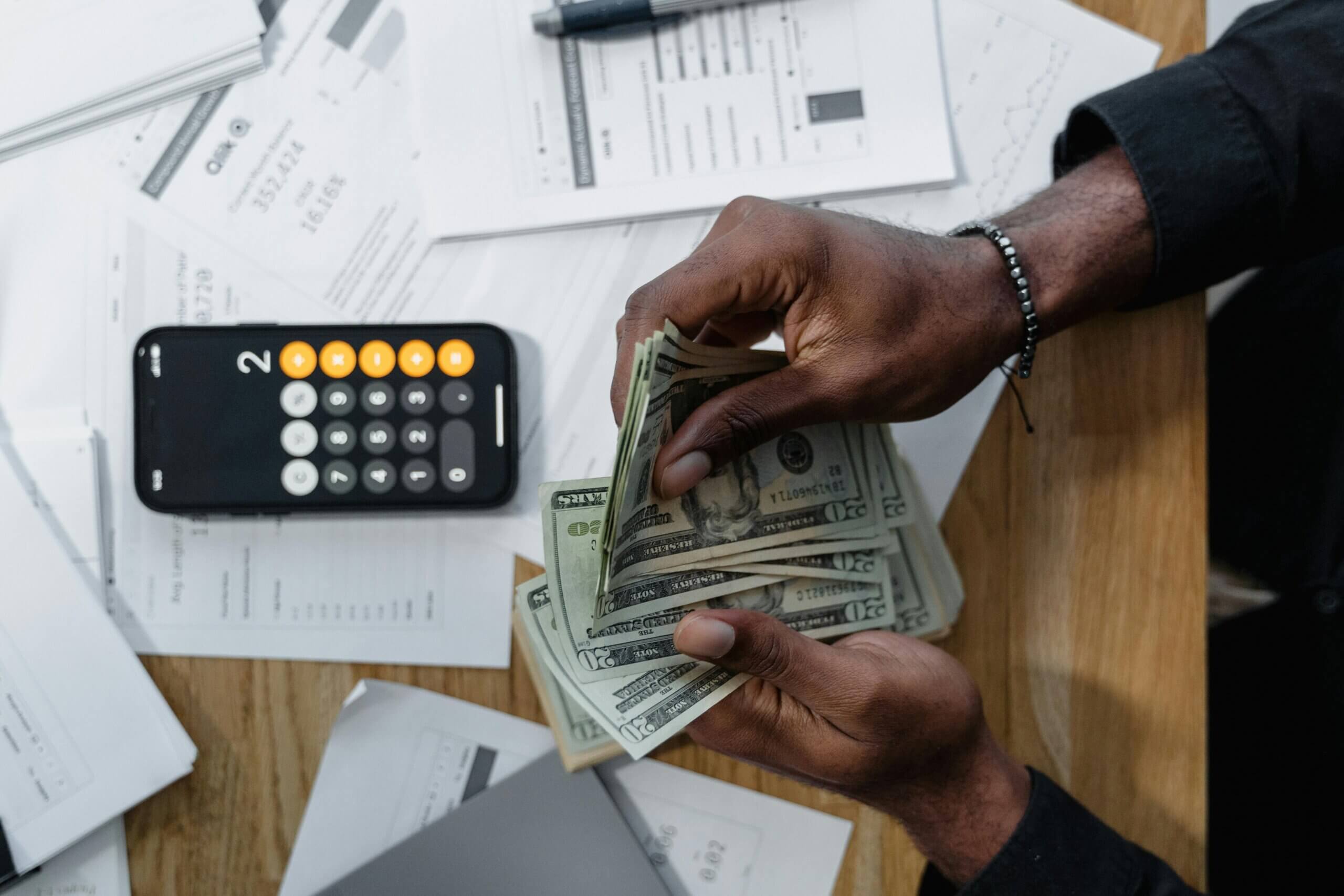 Why Use a Check Stub Maker to Simplify Payroll?