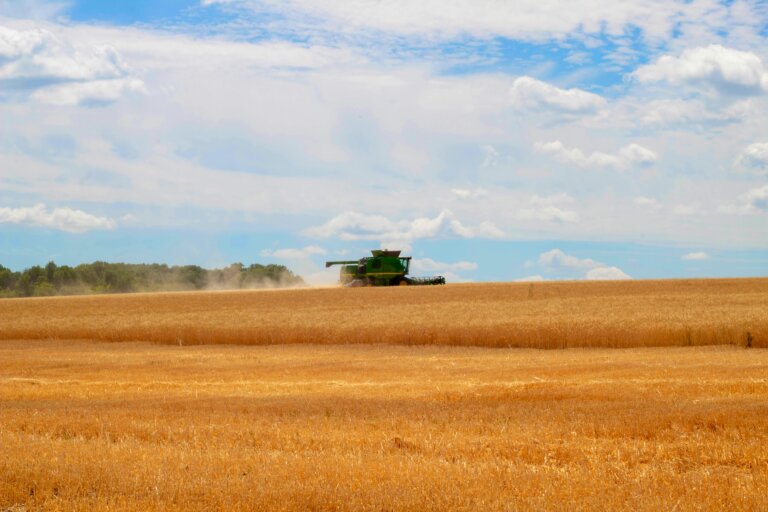 Top Farm Equipment And Machinery Auctioneers In The Midwest